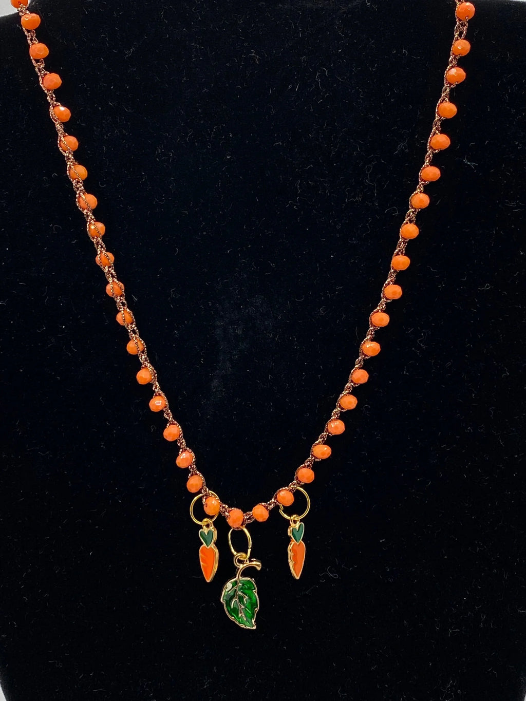 Girocollo con ciondoli